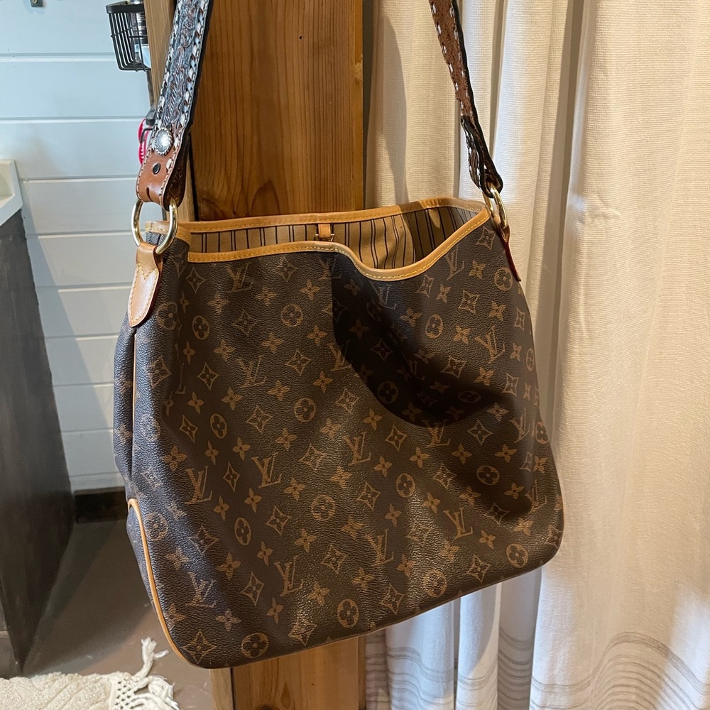 1:1 quality LV purse